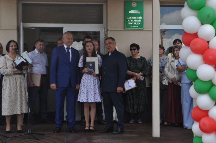 Саба аграр көллиятендә чыгарылыш кичәсе узды (фоторепортаж)