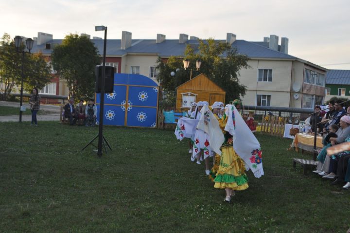 “Күрше фест”та  бүгенгебез дә, үткәнебез дә чагыла/фоторепортаж