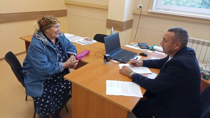 Югары Симет авыл җирлегендә яшәүчеләргә түләүсез юридик ярдәм күрсәтелде