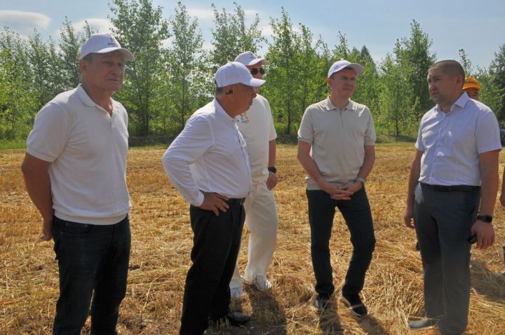Бүген “Олимп”стадионында «КОМОС ГРУПП» агрохолдингының XVI хезмәт коллективлары Спартакиадасының җәйге этабы уздырылды
