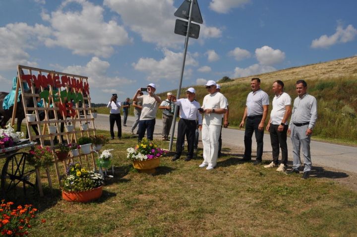 Бүген “Олимп”стадионында «КОМОС ГРУПП» агрохолдингының XVI хезмәт коллективлары Спартакиадасының җәйге этабы уздырылды