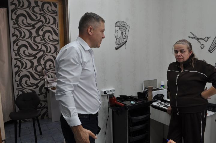 Социаль контрактлар үтәләме: Саба районы комиссиясе ярдәм алучыларның таләпләрне ни дәрәҗәдә үтәвен тикшерде/фоторепортаж