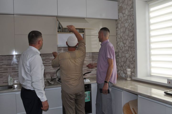 Социаль контрактлар үтәләме: Саба районы комиссиясе ярдәм алучыларның таләпләрне ни дәрәҗәдә үтәвен тикшерде/фоторепортаж