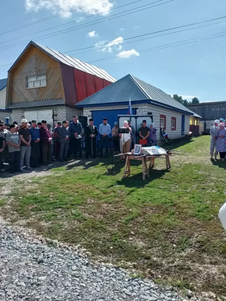 Түбән Шытсу герое: Ватан сагында гомере өзелгән Сәйфетдинов Риматны соңгы юлга озаттылар