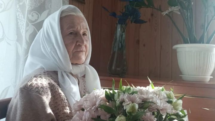 Сабада яшәүче Флера Мусина 90 яшьлек юбилеен билгеләп үтте