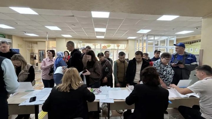 Саба гимназиясендә 1386 сайлаучының активлыгы участок рәисен сокландырды