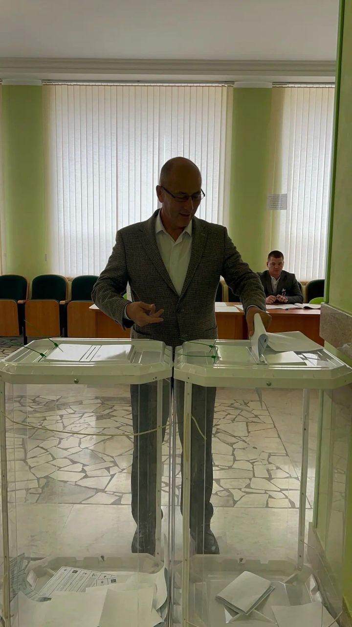 Саба районы башлыгы урынбасары Расих Закирҗанов та гражданлык бурычын үтәде