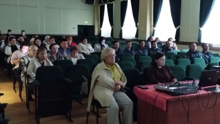 Иске Икшермәдә отчет җыены: башкарылган эшләргә йомгак һәм киләчәккә планнар