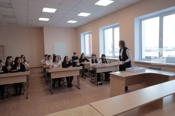 Кандидат в депутаты Альбина Насырова: Педагогам и воспитателям необходима всесторонняя защита